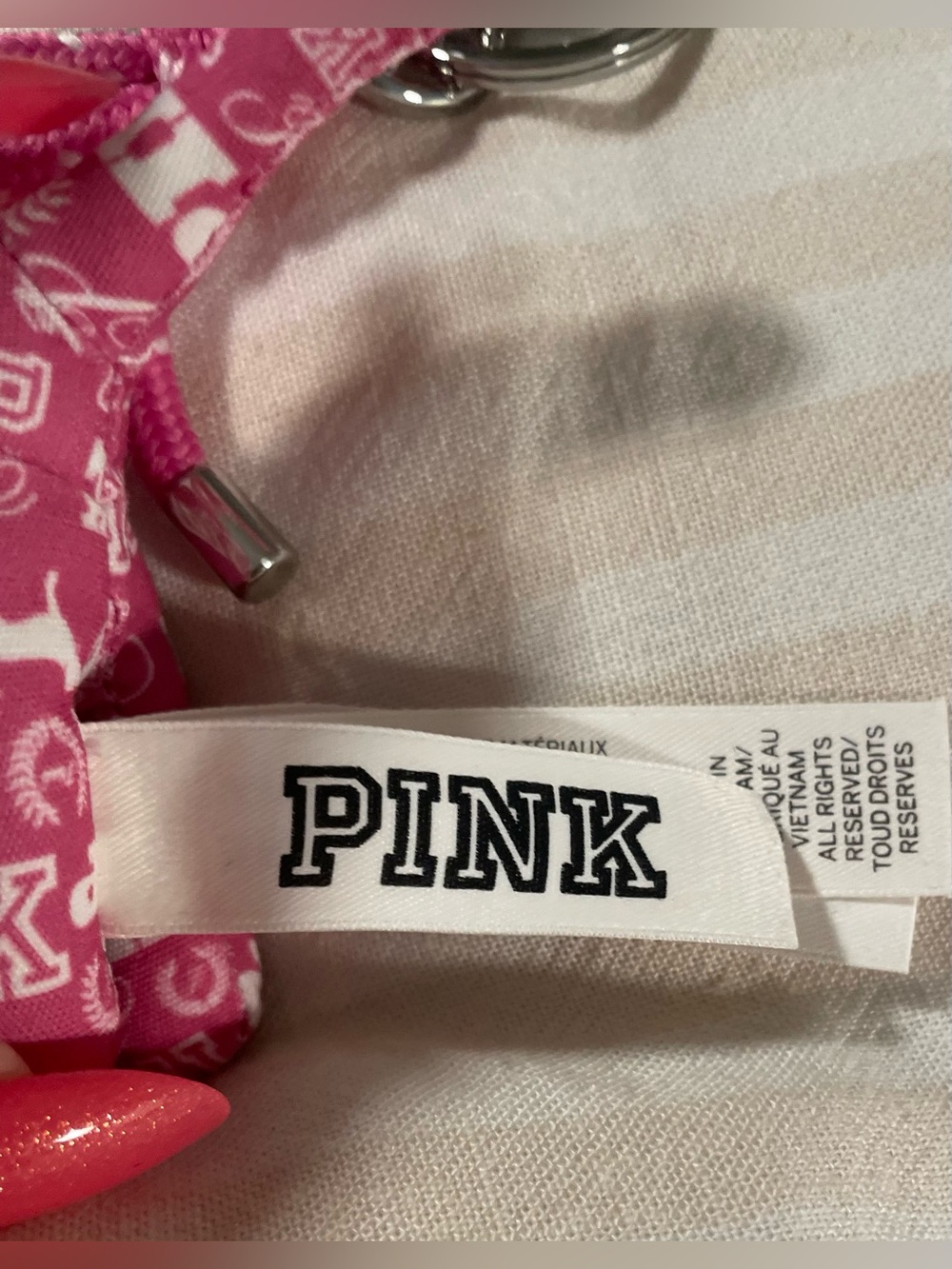 New without tags PINK Victoria's Secret Branded Pink Dog Keychain bag Charm - Picture 3 of 6
